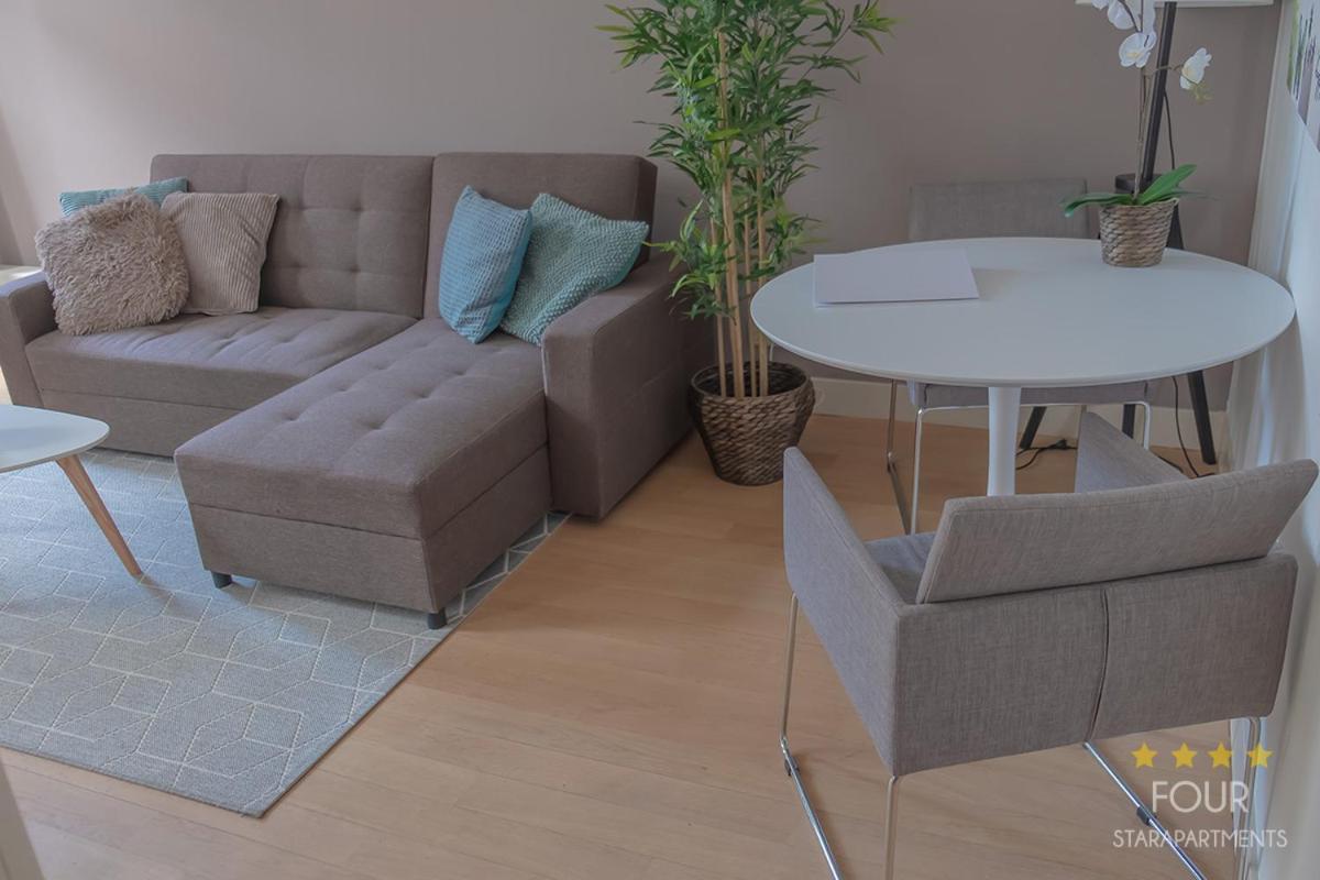 Four Star Apartments - Berkenbosch Blokstraat Den Haag Kamer foto