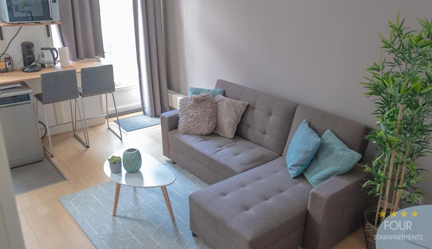 Four Star Apartments - Berkenbosch Blokstraat Den Haag Kamer foto