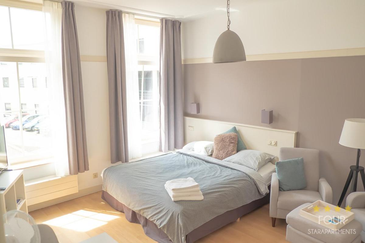 Four Star Apartments - Berkenbosch Blokstraat Den Haag Kamer foto