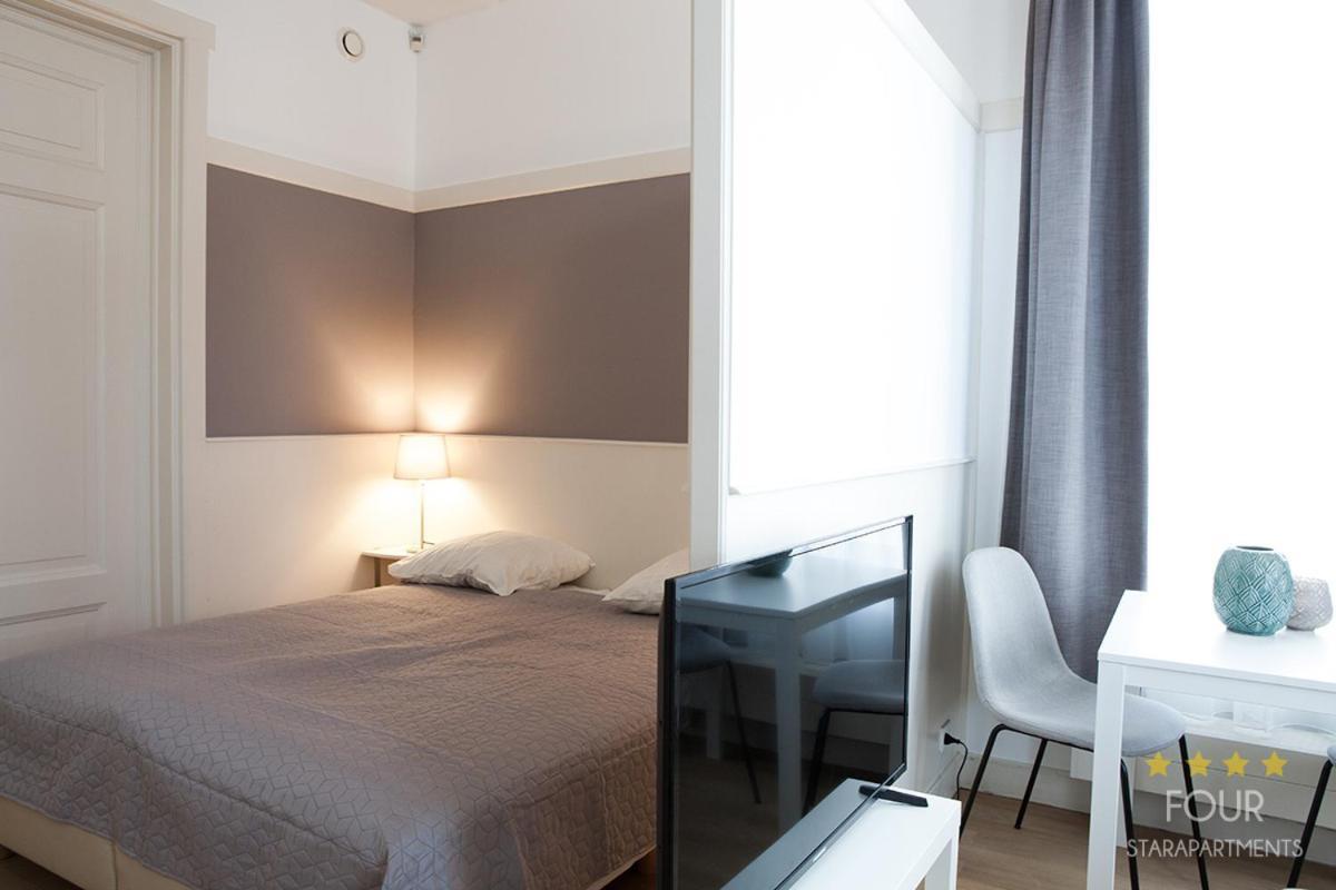 Four Star Apartments - Berkenbosch Blokstraat Den Haag Kamer foto