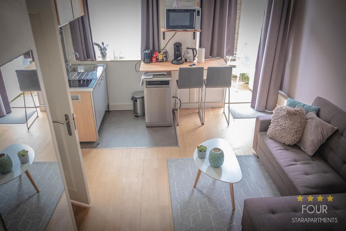 Four Star Apartments - Berkenbosch Blokstraat Den Haag Kamer foto