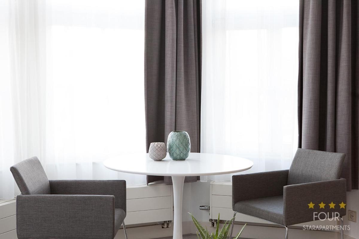 Four Star Apartments - Berkenbosch Blokstraat Den Haag Kamer foto