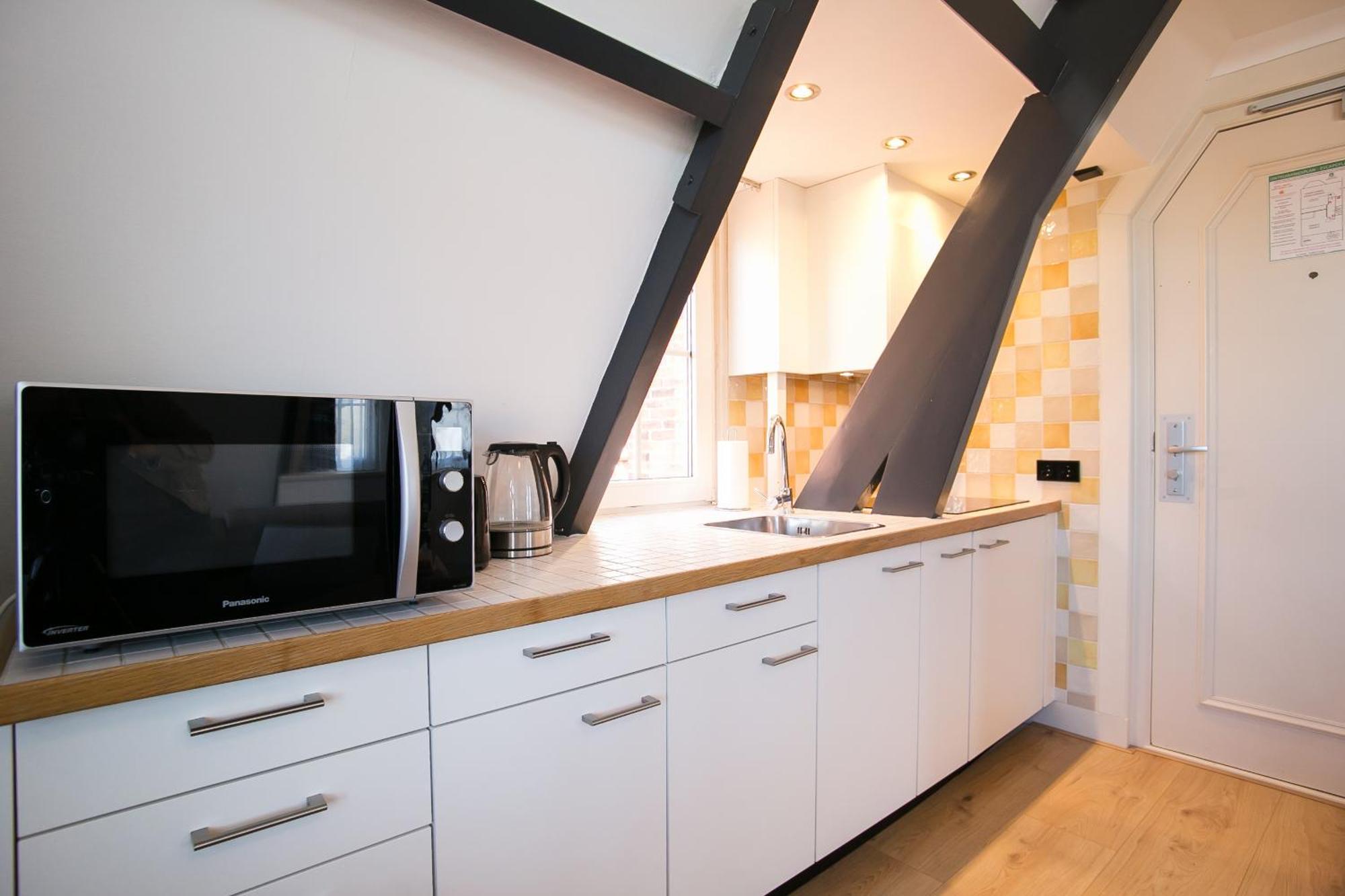 Four Star Apartments - Berkenbosch Blokstraat Den Haag Kamer foto
